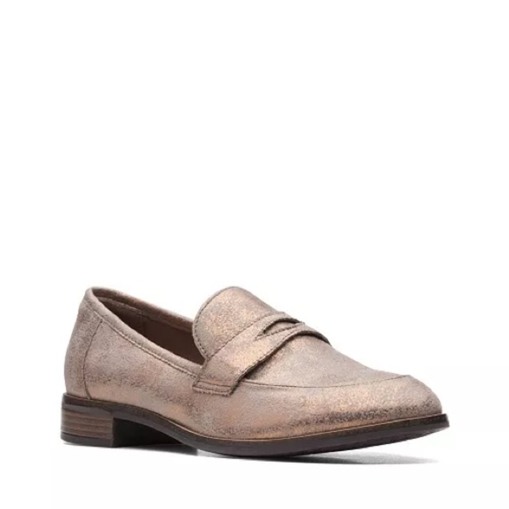 Clark’s Trish Rose Leather Loafers in copper Metallic. Women size 8.5